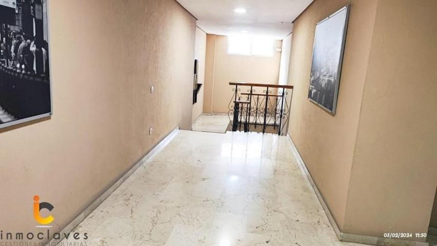 Local comercial en venta en Algeciras, Centro photo 0