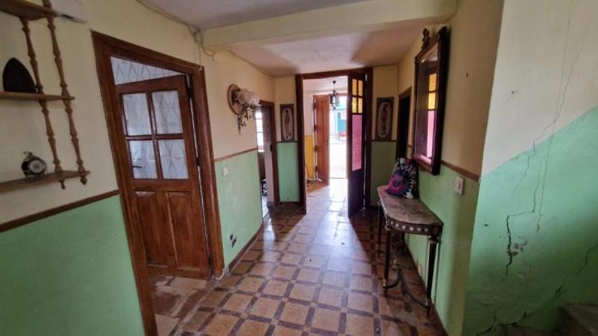 Casas de pueblo en venta en Villaturiel, Valdesogo de Abajo photo 0