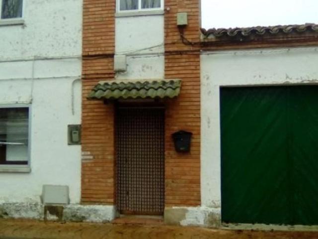 Casa en venta en Agón, Centro photo 0