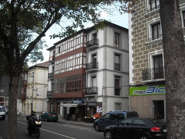 Piso en venta en Ramales de la Victoria, Centro photo 0