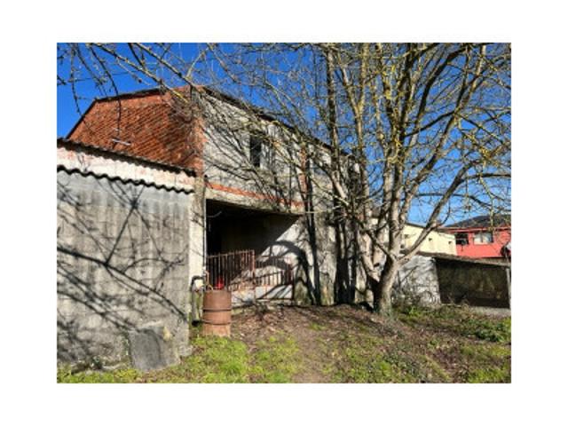 Nave industrial en venta en Sarria photo 0