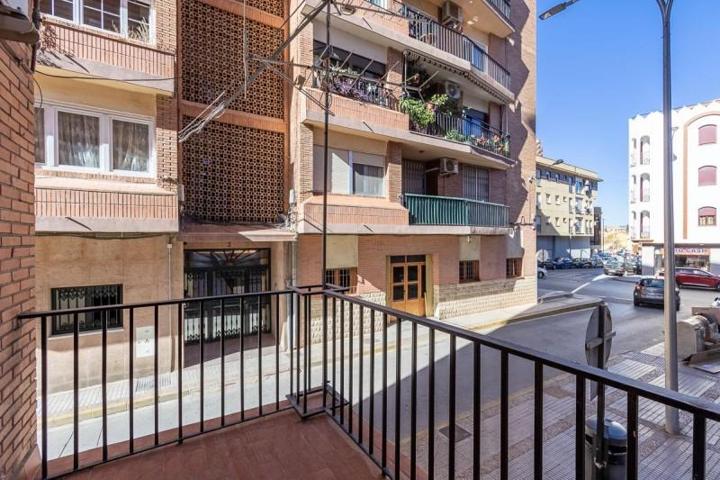 Piso en venta en Guadix, Guadix photo 0