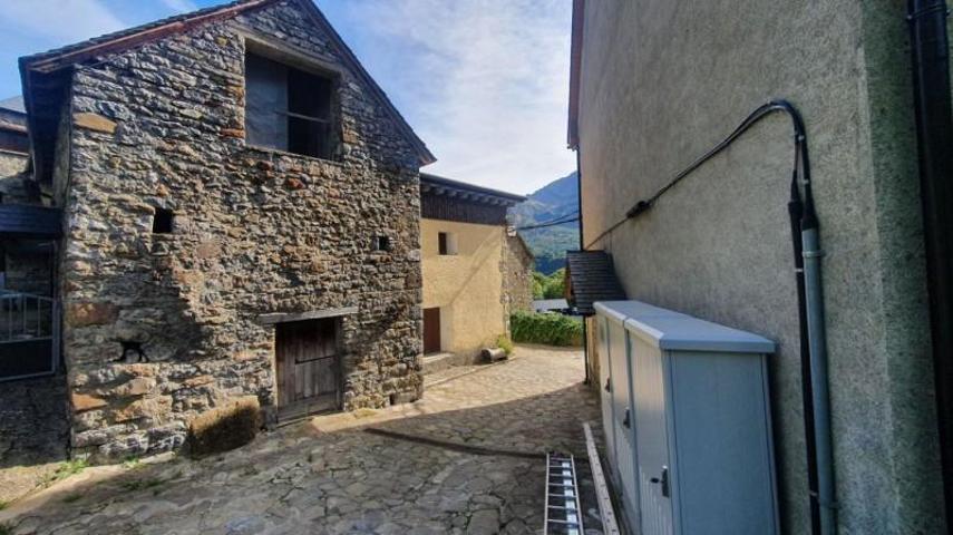 Chalet en venta en Biescas, Área de Biescas photo 0
