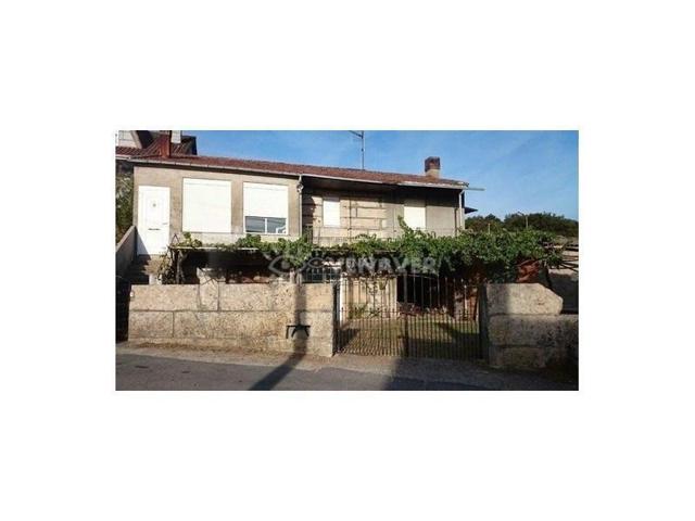 Casas de pueblo en venta en Amoeiro photo 0