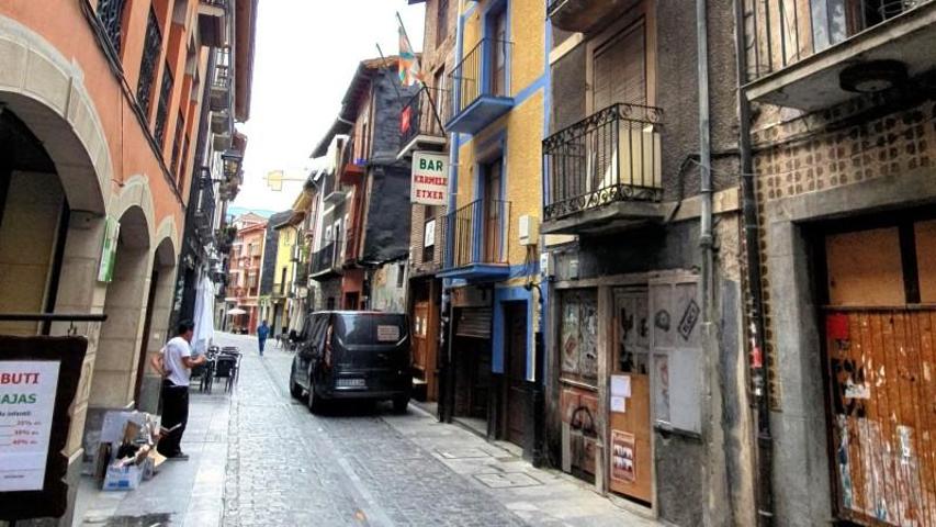 Casa en venta en Urduña, Orduña Centro photo 0