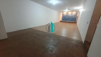 Local comercial en venta en Logroño, Centro photo 0