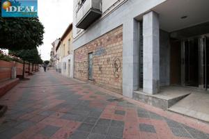 Local comercial en venta en Armilla, Tres Cruces photo 0