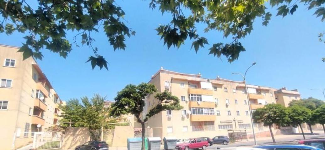 Piso en venta en Plasencia, Dolores ibarruri photo 0