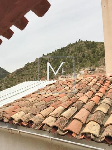 Casas de pueblo en venta en Bogarra, Bogarra photo 0