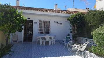 Chalet en venta en Torrevieja, Torreta florida photo 0