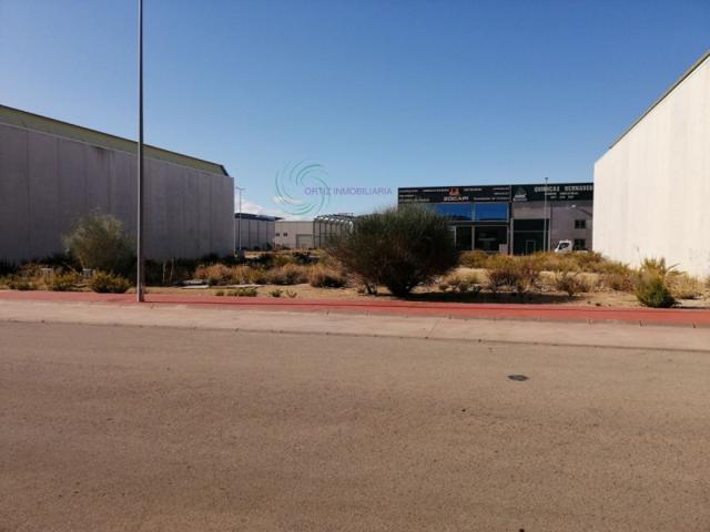 Terreno en venta en Albacete, Albacete photo 0