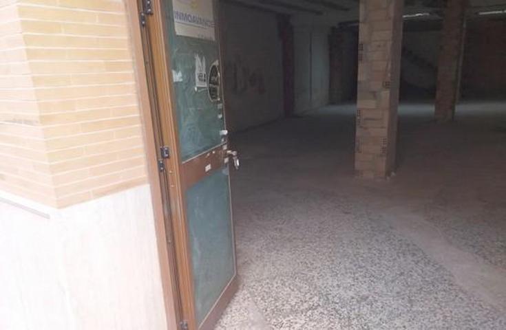 Local comercial en venta en Dos Hermanas, Calle Canónigo, 7, 41701 photo 0