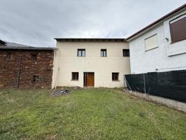 Casa con terreno en venta en Torre del Bierzo, León - Santa Marina de Torre photo 0