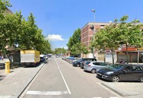 Piso en venta en Barcelona, La Mina photo 0