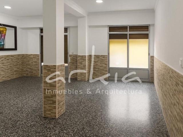 Local comercial en venta en Xirivella photo 0