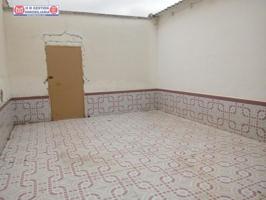 Casa en venta en Tomelloso, Glorieta Mª Cristina photo 0