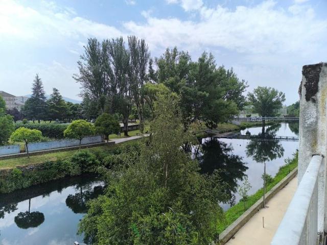 Piso en venta en Monforte de Lemos photo 0