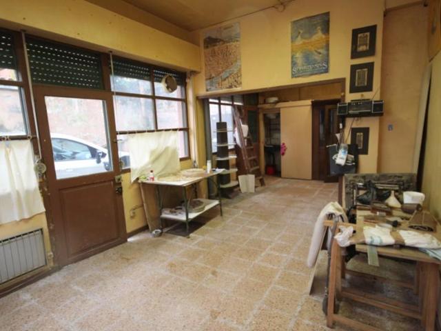 Local comercial en venta en Donostia-San Sebastián photo 0