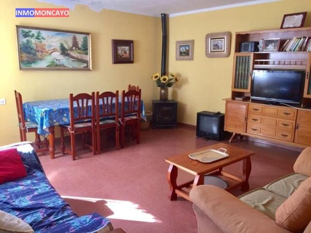 Casa en venta en Novallas, - Casco Urbano - photo 0