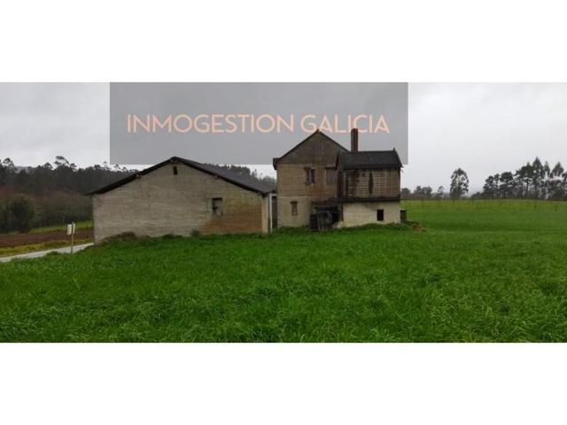Casa con terreno en venta en Carballo photo 0