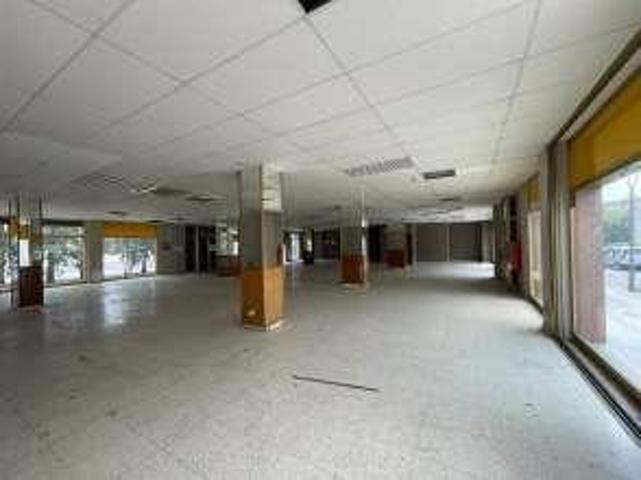 Local comercial en venta en Tarragona, Parc riu clar photo 0