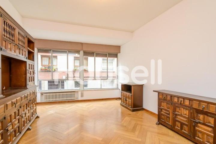 Piso en venta en Nava photo 0