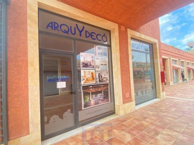 Local comercial en venta en Lepe, Islantilla - Campo de Golf photo 0