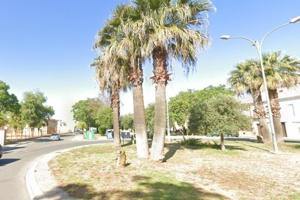 Adosada en venta en Los Palacios y Villafranca, Andalucia photo 0