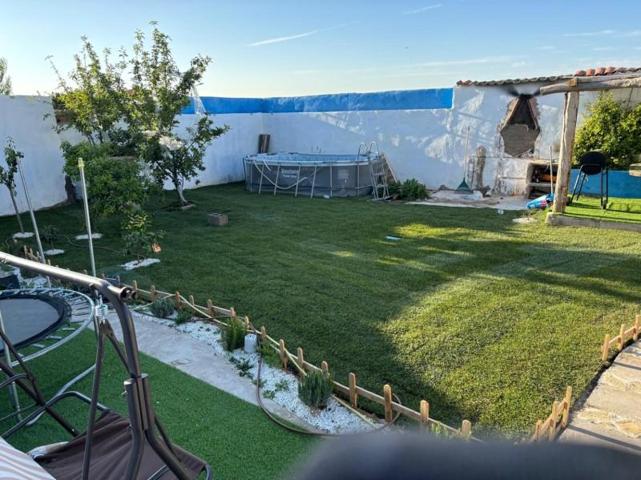 Casa en venta en Adanero, Espinosa de los Caballeros photo 0