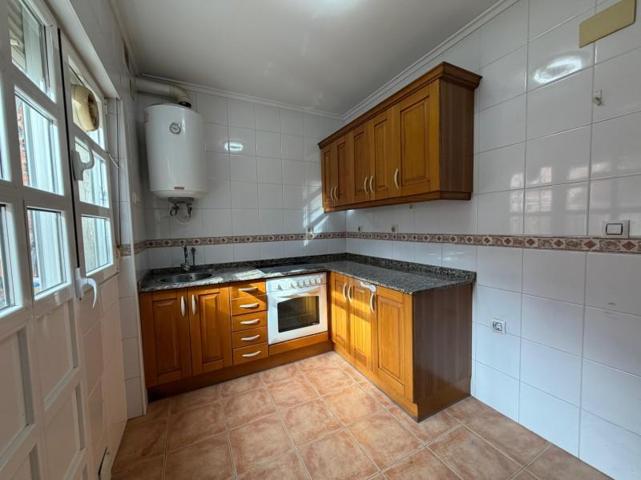 Piso en venta en Avilés, Avilés photo 0