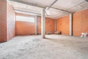 Local comercial en venta en Oviedo, Santo Domingo-El Campillín photo 0