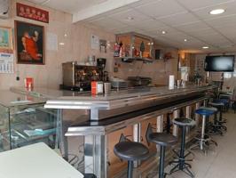 Edificio en venta en Pinos Puente, Vega de granada zona noroeste photo 0