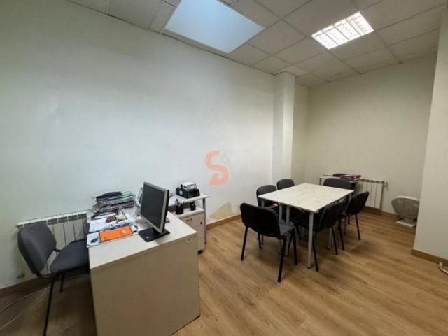 Local comercial en venta en Valladolid, Semicentro photo 0