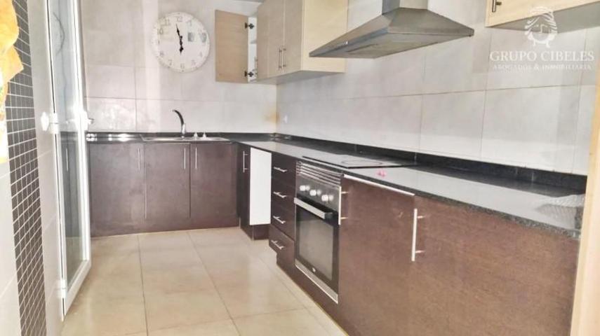 Piso en venta en Villarreal, Santa quiteria photo 0