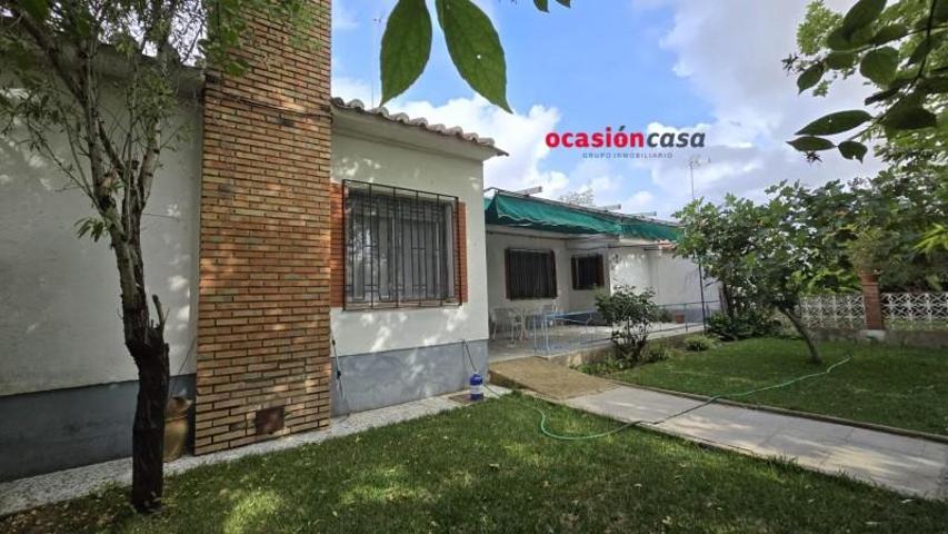 Chalet en venta en Alcaracejos, Los alamos photo 0