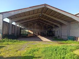 Edificio en venta en Arenzana de Arriba photo 0