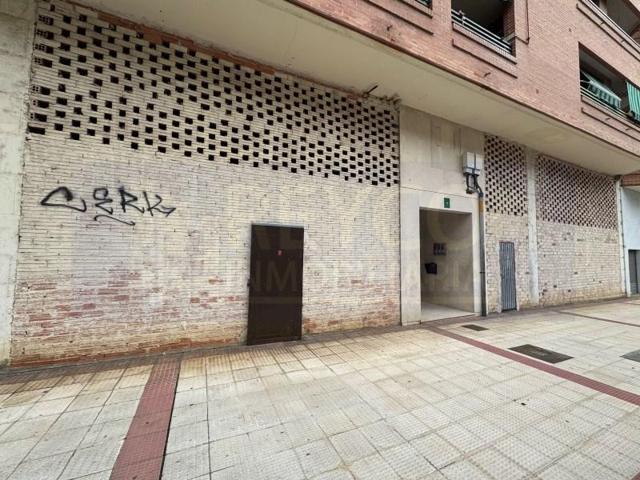 Local comercial en venta en Haro photo 0