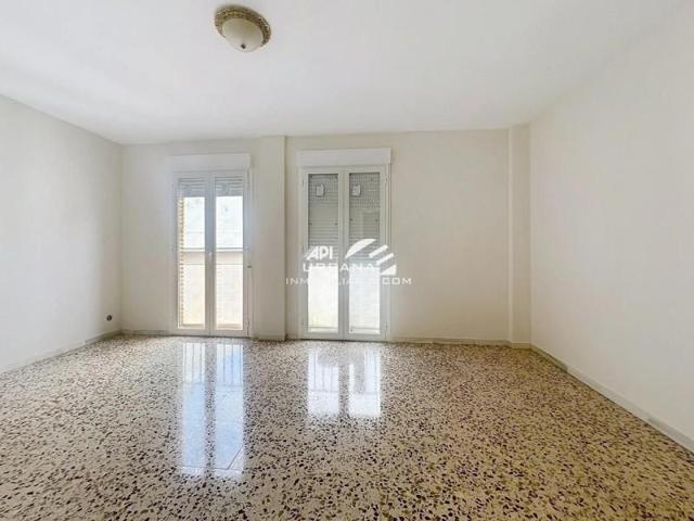Piso en venta en Lucena, Calle Tamborilera, 14900 photo 0