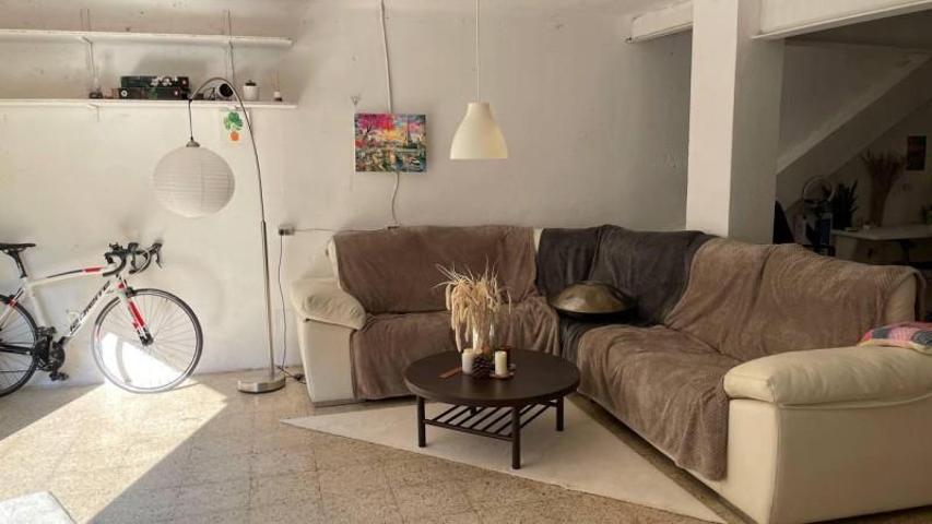 Local comercial en venta en Barcelona, Horta photo 0