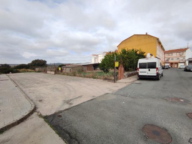 Terreno en venta en Malpartida de Plasencia, Centro photo 0