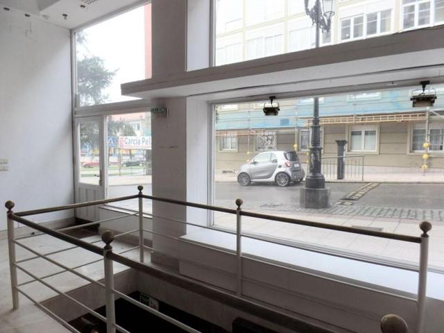Local comercial en venta en Oviedo, Oviedo photo 0