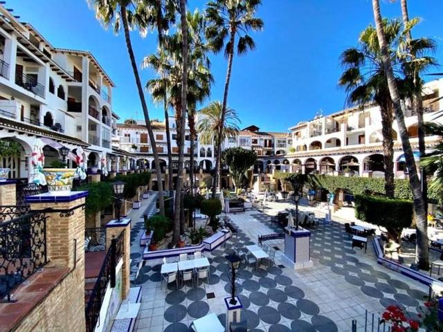 Apartamento en venta en Orihuela Costa, Villamartin photo 0