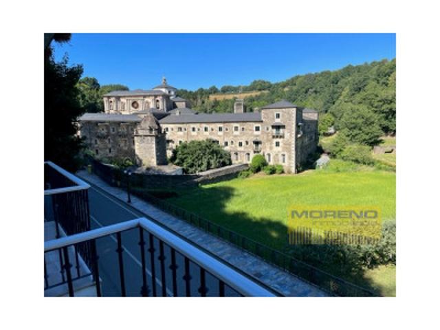 Piso en venta en Samos photo 0