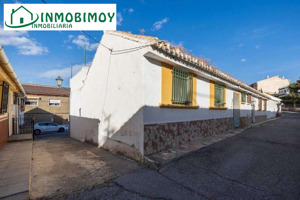 Casas de pueblo en venta en Granada, Huétor Vega photo 0