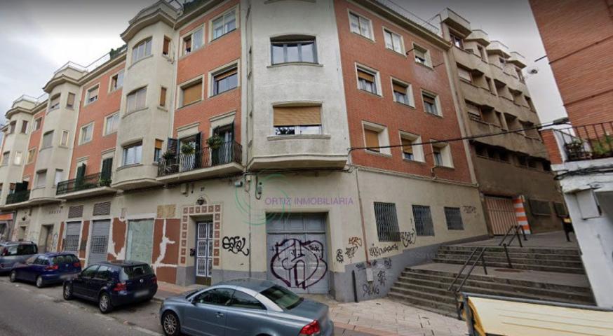 Local comercial en venta en Cuenca, Centro photo 0