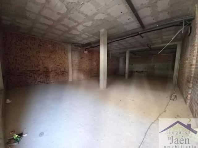 Local comercial en venta en Alcaudete, Alcaudete photo 0