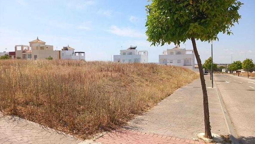 Terreno en venta en Gerena, CALLE GRANAINA 0 photo 0