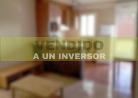 Piso en venta en Terrassa, La Maurina photo 0