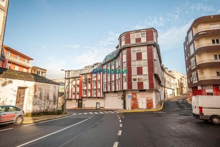 Local comercial en venta en Cee, Escabanas photo 0