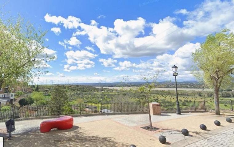 Adosada en venta en Cazalegas, Castilla la mancha photo 0